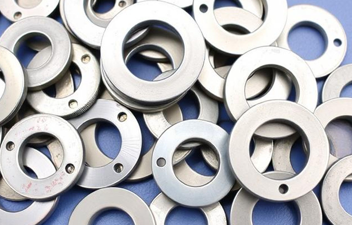 High-quality ASTM A240 Type 316Ti Washers for industrial applications by Dalloyed.